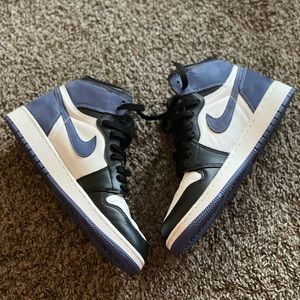 Jordan 1 retro Blue Moon